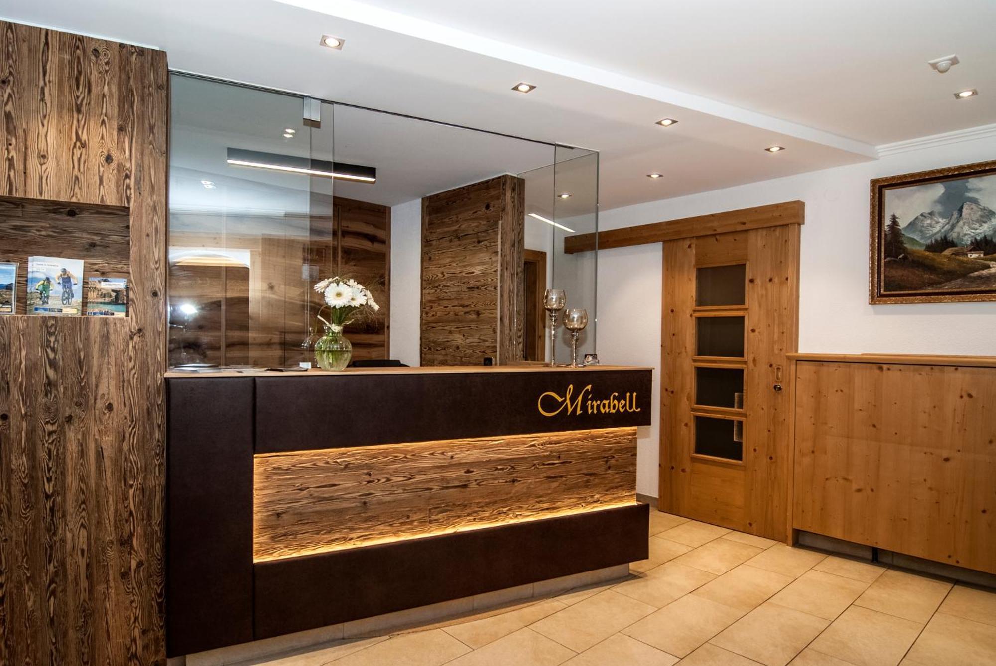 Hotel Garni Mirabell Ишгъл Екстериор снимка