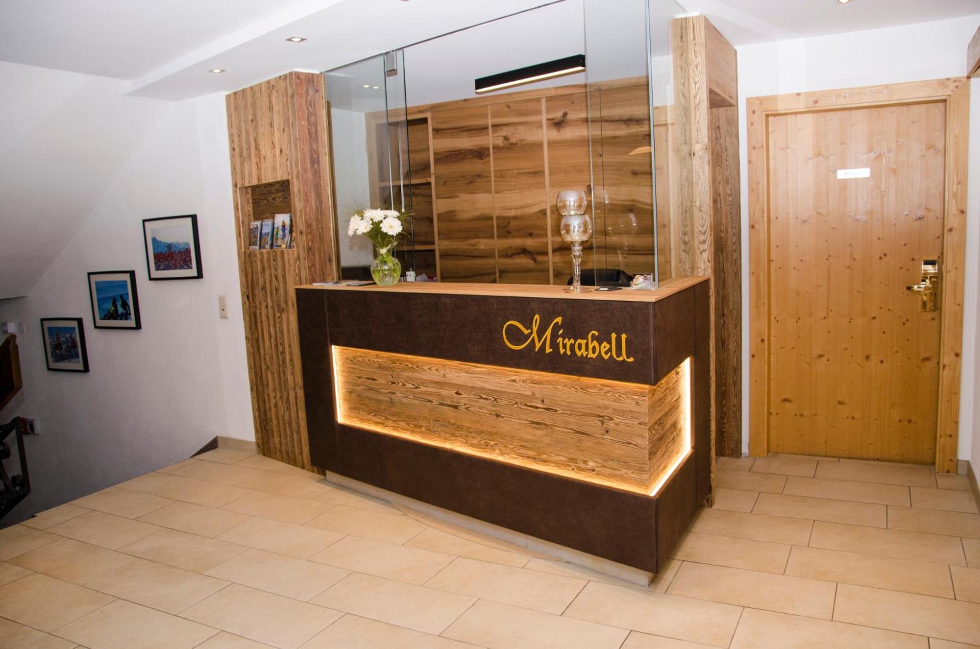 Hotel Garni Mirabell Ишгъл Екстериор снимка