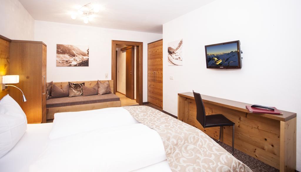 Hotel Garni Mirabell Ишгъл Екстериор снимка