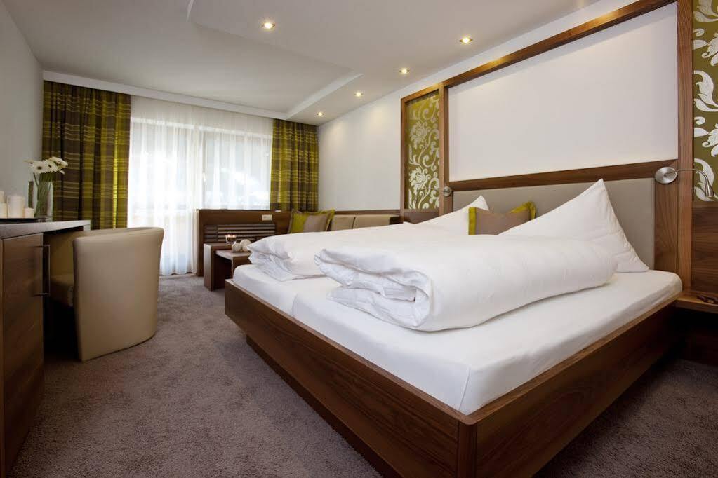 Hotel Garni Mirabell Ишгъл Екстериор снимка